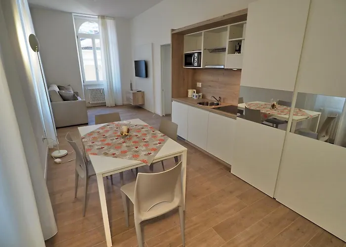 Accademia - Accademia * Тренто